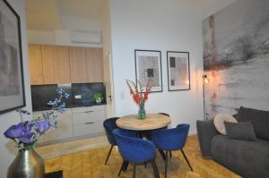 Wesoła Station - Old Town by JoApart - Free Parking