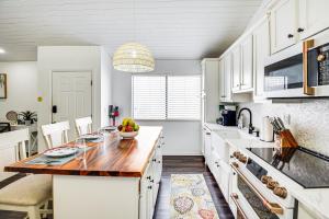 2 Mi to St Augustine Beach Home with Pool Access