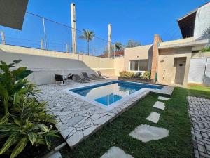 Condomínio a 100m da Praia