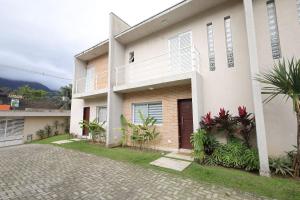 Condomínio a 100m da Praia