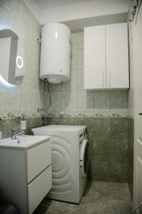 Lihnidos Home, COZY Neer Lake 1BD, Wi-Fi, AC