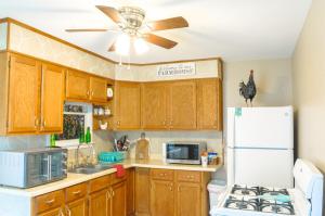 Cowboy Cottage, Country Charm