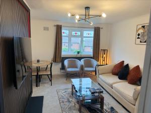 Luxury 2 Bedroom Apartment