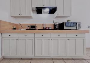 Casa Punta Arena 2BR home downtown LPZ blocks from beach