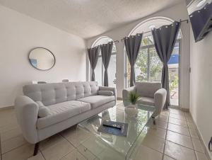 Casa Punta Arena 2BR home downtown LPZ blocks from beach