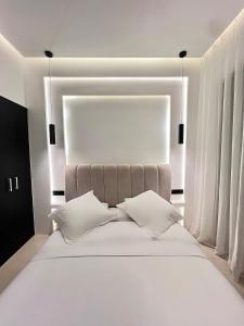 Luxury Apartment & Atlas View