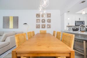 Phoenix Gulf Shores II 2002 condo