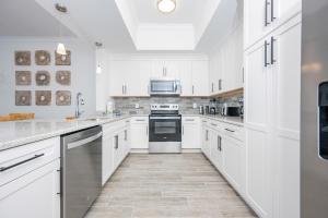 Phoenix Gulf Shores II 2002 condo