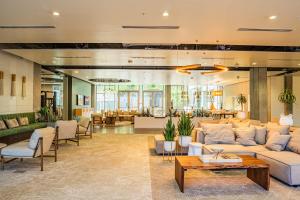 Lovely 1BD - Central Downtown - Gym, Pool, Parking