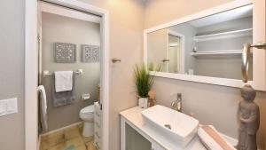 SiestaKeyEscape- Luxury on-water house