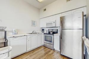 Gulf Place Cabanas 407