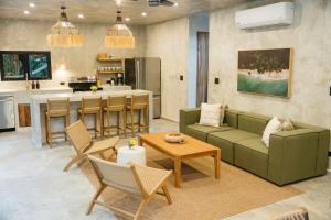 Manuel Antonio Tree House Villas - 4 Bedrooms