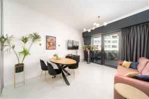 ANS Hanza Tower Apartment with private jacuzzi - Swimming pool, sauna, jacuzzi, viewing terrace