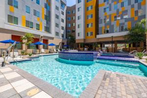 Boulevard Stays Modern Tempe 1BR ASU Pool Gym 11