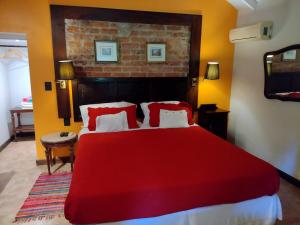 ALONSO CHARMING lodge