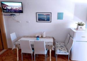 Apartments and rooms by the sea Tucepi, Makarska - 6058