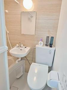 浅草花日美居 Asakusa Hanichi 203 Room, 4 min walk to Asakusa Temple, direct subway to Narita and Haneda Airport