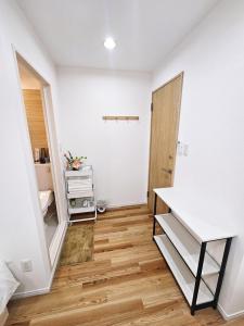 浅草花日美居 Asakusa Hanichi 206 Twin Bedroom Asakusa Temple 4 min walk Direct subway access to Narita and Haneda Airports Hosts listings areat the same address