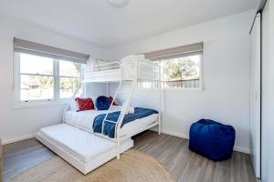 Cosy Torquay Beach Shack Minutes walk to the beach