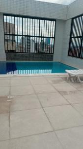 Apartamento beira-mar com 2 quartos e piscina - A 30m da praia - Orla de Boa Viagem