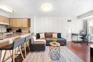 Downtown Toronto Studio Retreat