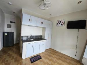 Eagles Nest Beach Resort Room 4