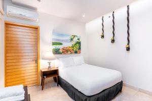 ANANA El Dorado 203 | Condo with Lake views & Pool