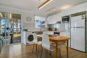 Lake Front Home Relax Unwind