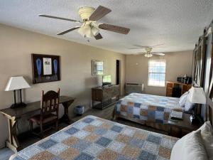 Four Horsemen Motel