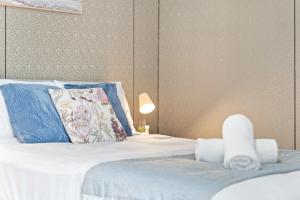 Courtyard Double Room in Peakhurst - Central Location - Shared Bathroom