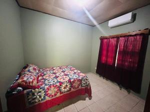 Cozy house, close to the beach in Tulian Campo