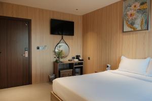 Alphan Hotel