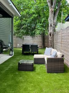 Luxe 2023NewBuild 3BR 7BDs Ideal for Long Winter Stays, Outdoor, Central