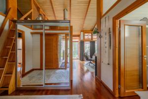 Arctic Wooden City Suite II