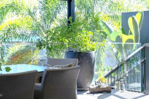 Waterfront Stay at Sunshine Villa