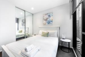 Green & Serene - Lush 1BR w Pool & Gym