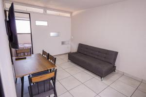 Alojamiento céntrico cerca de H. Civil, CUCS, IMSS