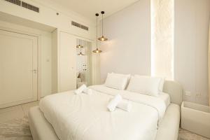 Restay Homes at Damac Maison Mall - Full Burj View fromrooms - 1 min to Dubai Mall