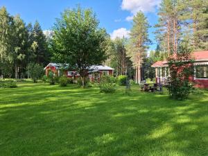 WOLF Lakeside Cabins Lapland