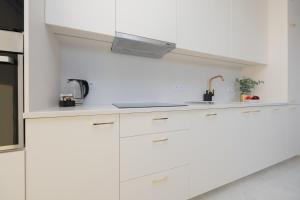 Jerozolimskie 190 by Solarento