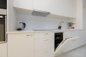 Jerozolimskie 190 by Solarento