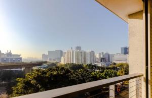 Modern Sunny De Waterkant Studio