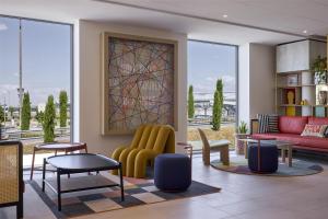 Hampton By Hilton Lyon Airport