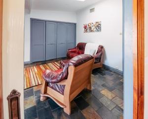 Home & Away on Turton