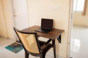 1BHK Near Royal Meenakshi Mall 401