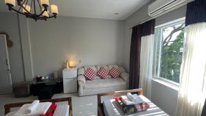 Rocky Cafe & Mini Apartment