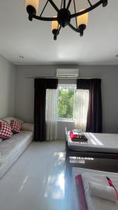 Rocky Cafe & Mini Apartment