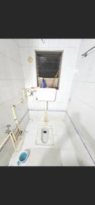 Ac Private Room At Ovale Naka thane West