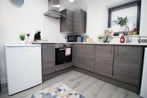 Cosy Luxury Cardiff Escape