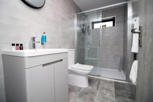 Cosy Luxury Cardiff Escape